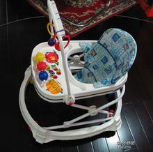 母婴用品大甩卖 从婴儿手推车到贝亲商品，一站式购齐全